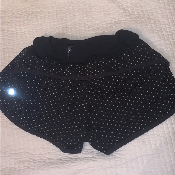 lulu polkadot shorts! - Picture 2 of 2